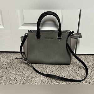Michael Kors Leather Gray and Black Selma Purse with Shoulder Strap